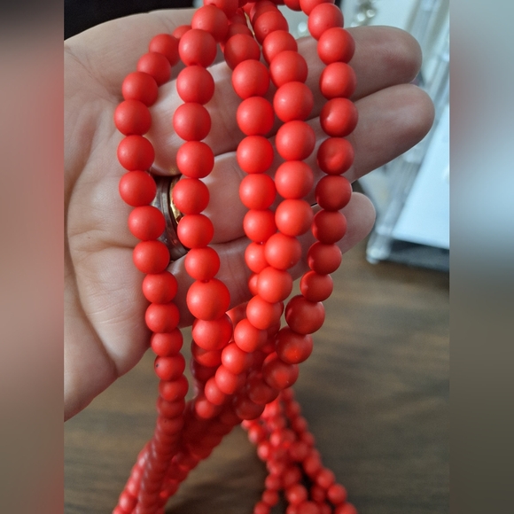 Lisa e red 5 strand statement necklace - Picture 4 of 5